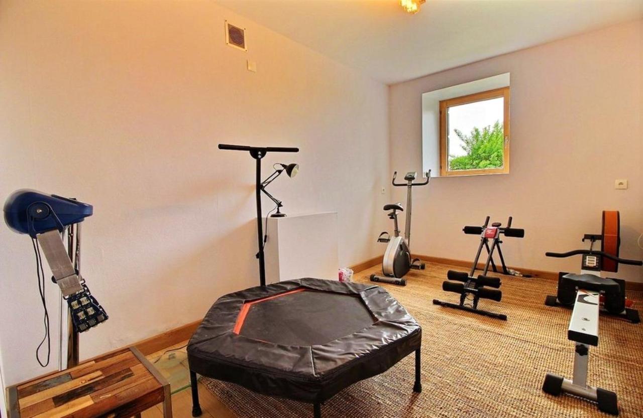 Maison Spacieuse A Plougonven Avec Jacuzzi Et Jardin Zewnętrze zdjęcie